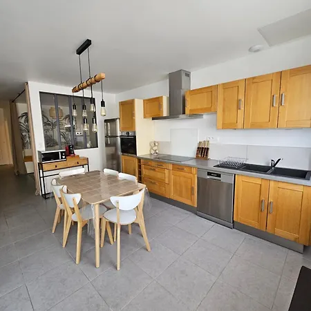 Cosy De Village شقة